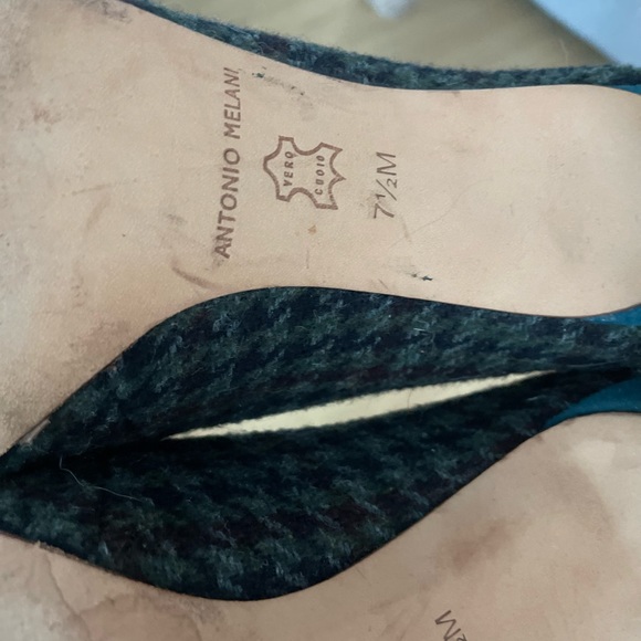 Antonio Melani Tweed Navy and Green Heel with Bow- 7 1/2 - Picture 8 of 10